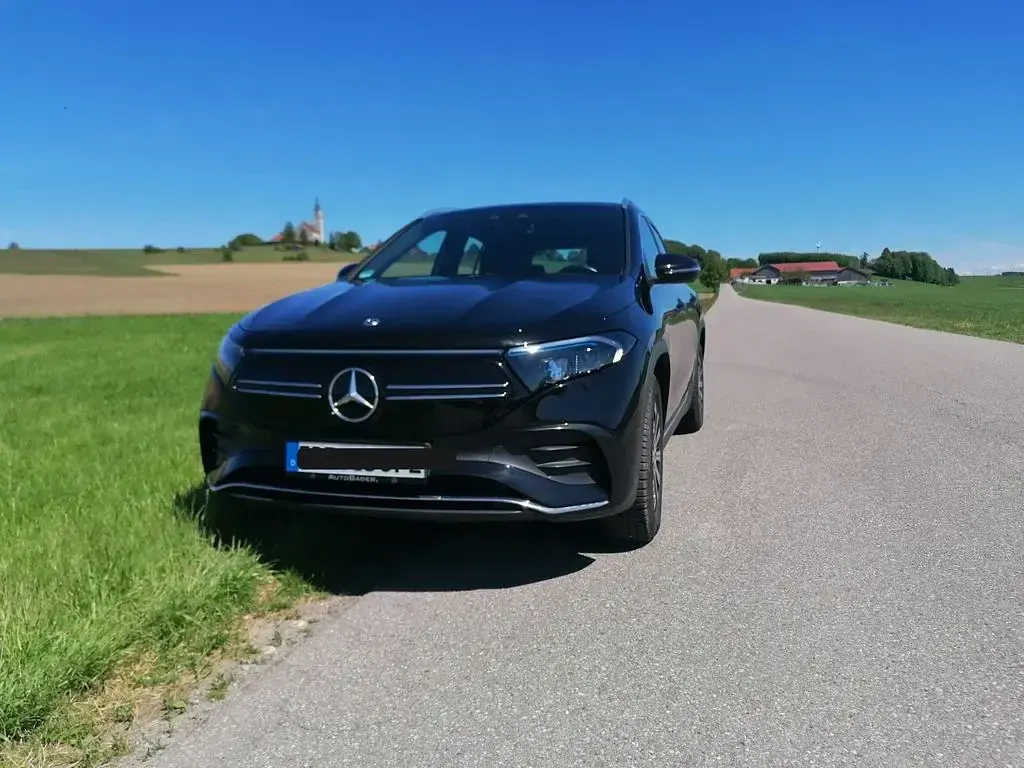 Gebraucht Mercedes EQA300 AMG 167 kW (228 PS) 2023 Schwarz SUV