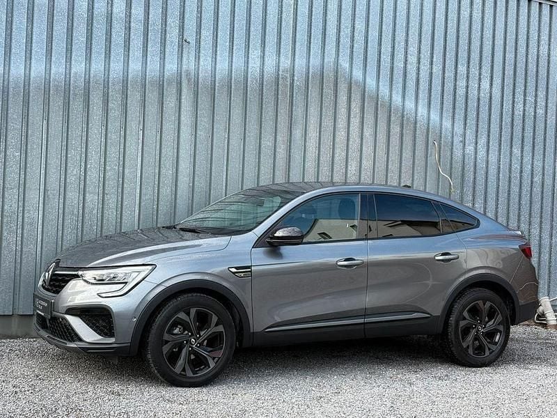 Grau Gebraucht 2022 Renault Arkana Bose Edition SUV | 21.900 € (Guter Preis) - Bild 1/4