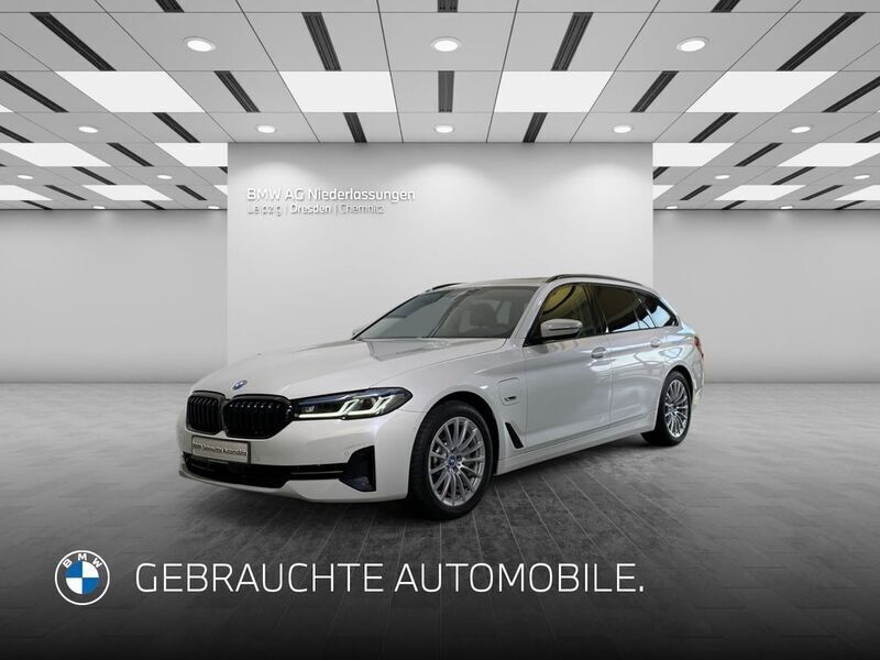 Weiß Gebraucht 2022 BMW 530e Kombi | 29.706 € (Superpreis) - Bild 1/4