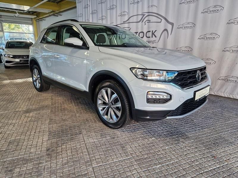 White silver metallic Gebraucht 2021 VW T-Roc Style SUV | 17.750 € (Fairer Preis) - Bild 1/4