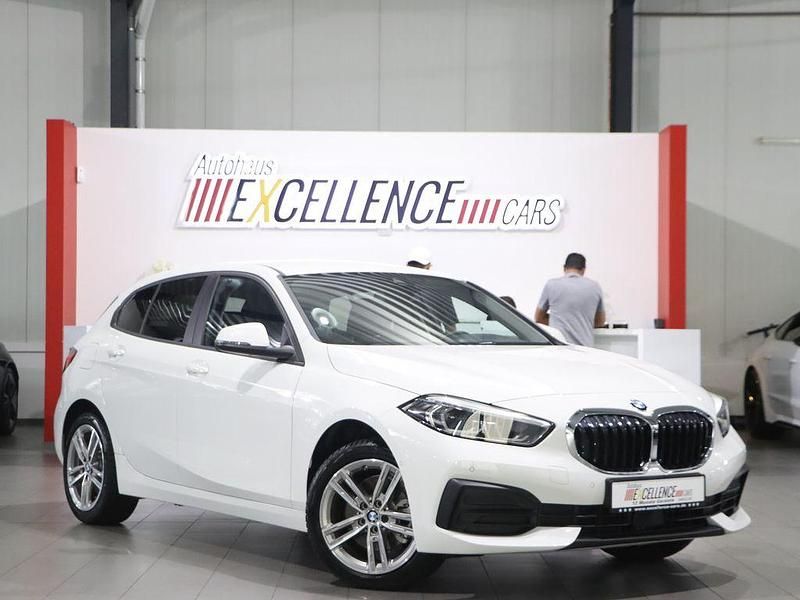 Weiß Gebraucht 2023 BMW 116 Advantage Kleinwagen | 26.444 € (Fairer Preis) - Bild 1/4