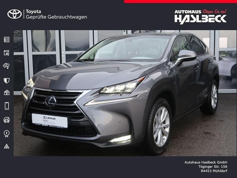Grau Gebraucht 2017 Lexus NX300h E-FOUR Luxury Line SUV | 24.880 € (Fairer Preis) - Bild 1/4