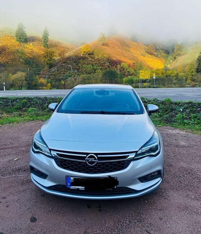 Silber Gebraucht 2016 Opel Astra Active Limousine | 10.200 € (Guter Preis) - Bild 1/4