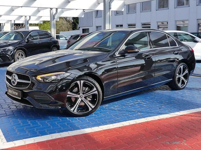Metalliclack obsidianschwarz Gebraucht 2024 Mercedes C180 Avantgarde Limousine | 39.890 € (Etwas zu teuer) - Bild 1/4