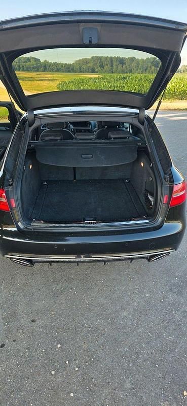Używany Audi A4 Ambition 170 KM (125 kW) 2012 Czarny Kombi
