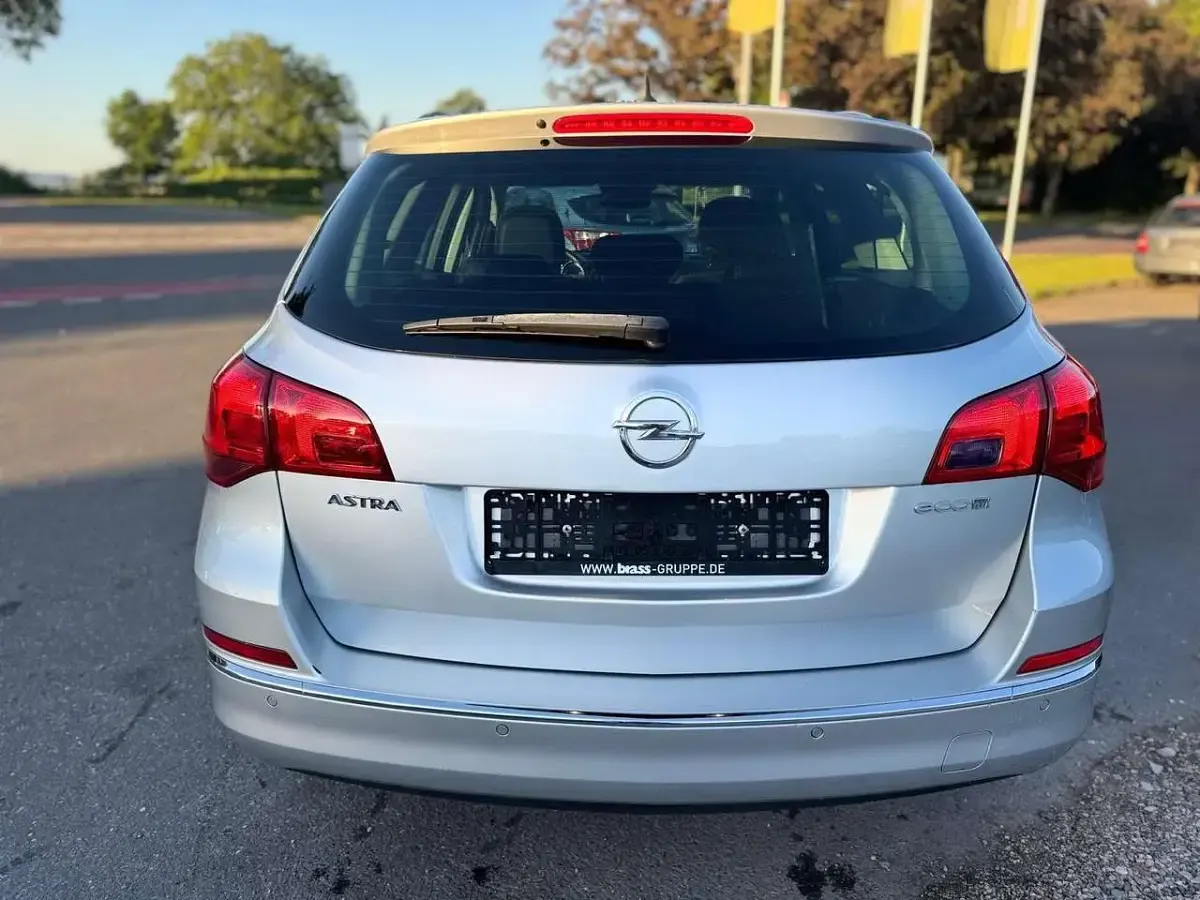 Gebraucht Opel Astra Style 140 PS (102 kW) 2016 Argon silber/ice silver (m2) Kombi