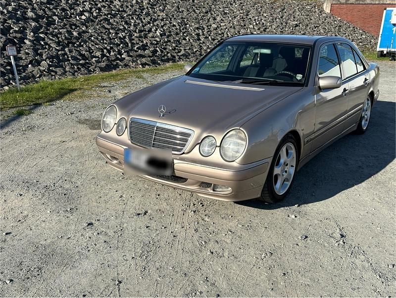 Gebraucht Mercedes E220 2002 Limousine