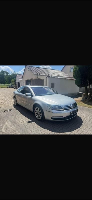 Second-hand VW Phaeton 239 CP (175 kW) 2010 Argintiu Berlinǎ