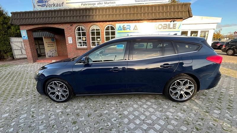Gebraucht Ford Focus Titanium 150 PS (110 kW) 2019 Blau Limousine