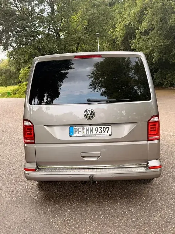 Gebraucht VW Multivan Highline 199 PS (146 kW) 2018 Beige Van / Kleinbus