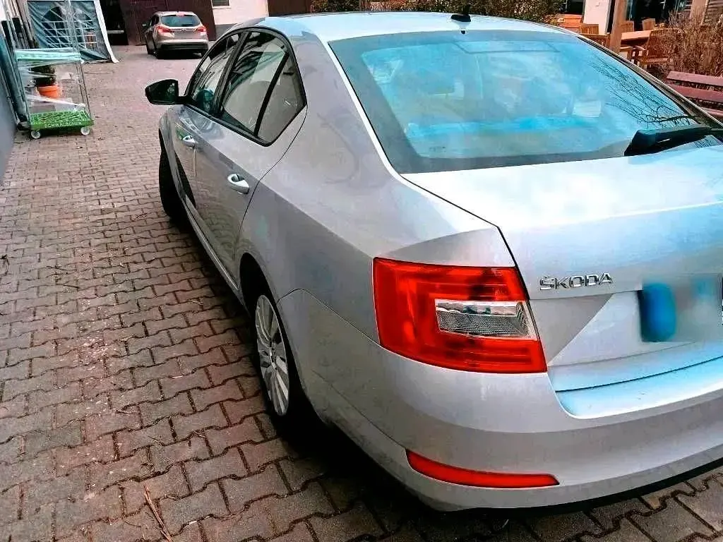 Gebraucht Skoda Octavia 140 PS (102 kW) 2013 Grau Limousine
