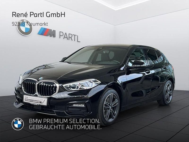 Schwarz Gebraucht 2023 BMW 120 Sport Line Kleinwagen | 34.880 € (Teuer) - Bild 1/4
