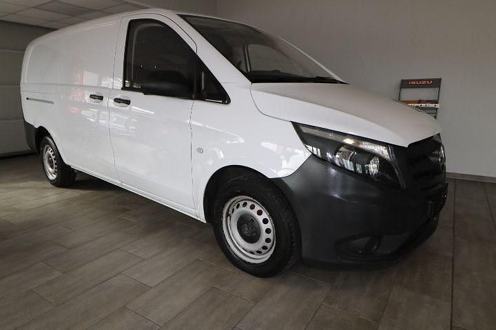 Weiß Gebraucht 2019 Mercedes Vito Van / Kleinbus | 11.900 € - Bild 1/4