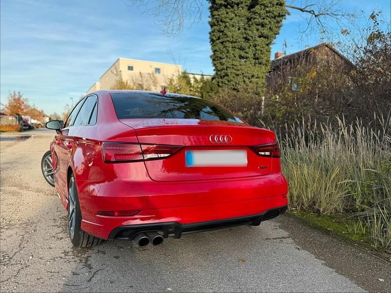 Gebraucht Audi A3 S-Line 190 PS (139 kW) 2018 Rot Limousine