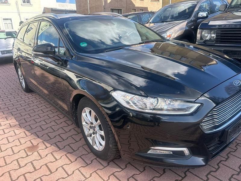 Gebraucht Ford Mondeo Titanium 120 PS (88 kW) 2016 Schwarz Limousine