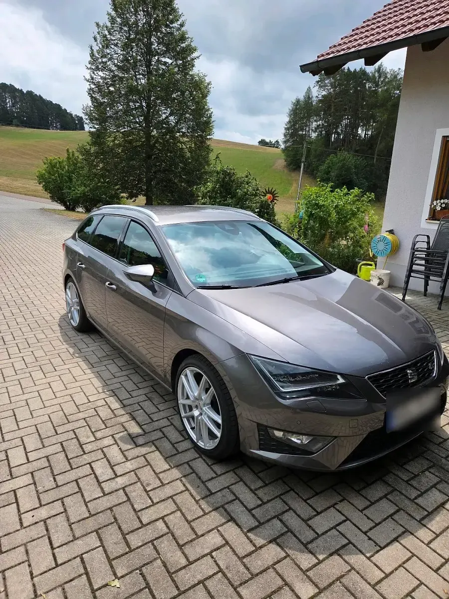 Gebraucht Seat Leon FR 184 PS (135 kW) 2015 Grau Kombi