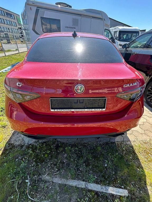 Gebraucht Alfa Romeo Giulia Sprint 280 PS (205 kW) 2024 Rot Limousine
