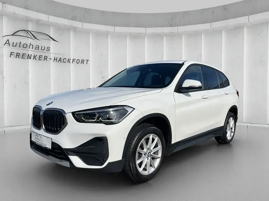 Gebraucht BMW X1 Sport Line 150 PS (110 kW) 2022 Weiß SUV