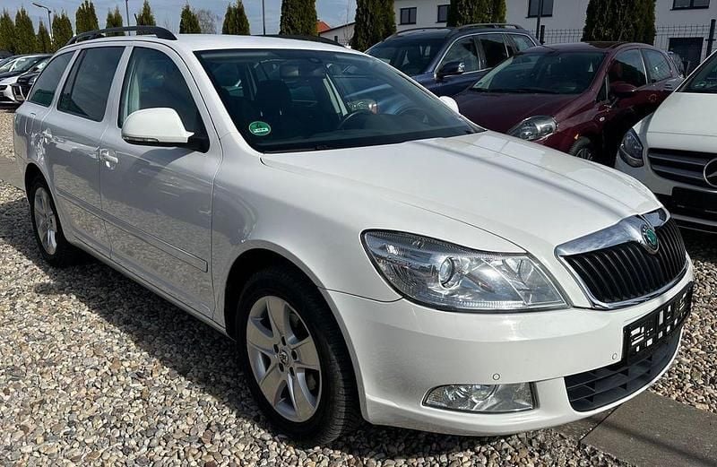 Gebraucht Skoda Octavia 122 PS (89 kW) 2013 Weiß Kombi