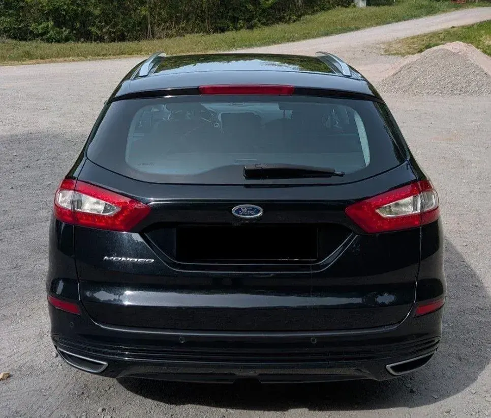 Usata Ford Mondeo Titanium 179 CV (131 kW) 2015 Nero Berlina