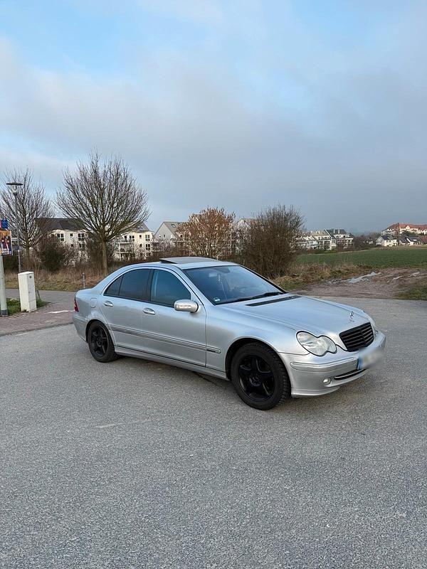Gebraucht Mercedes C200 163 PS (119 kW) 2004 Grau Limousine