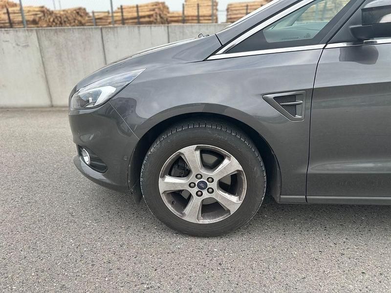 Gebraucht Ford S-MAX Titanium 160 PS (117 kW) 2018 Grau Van / Kleinbus