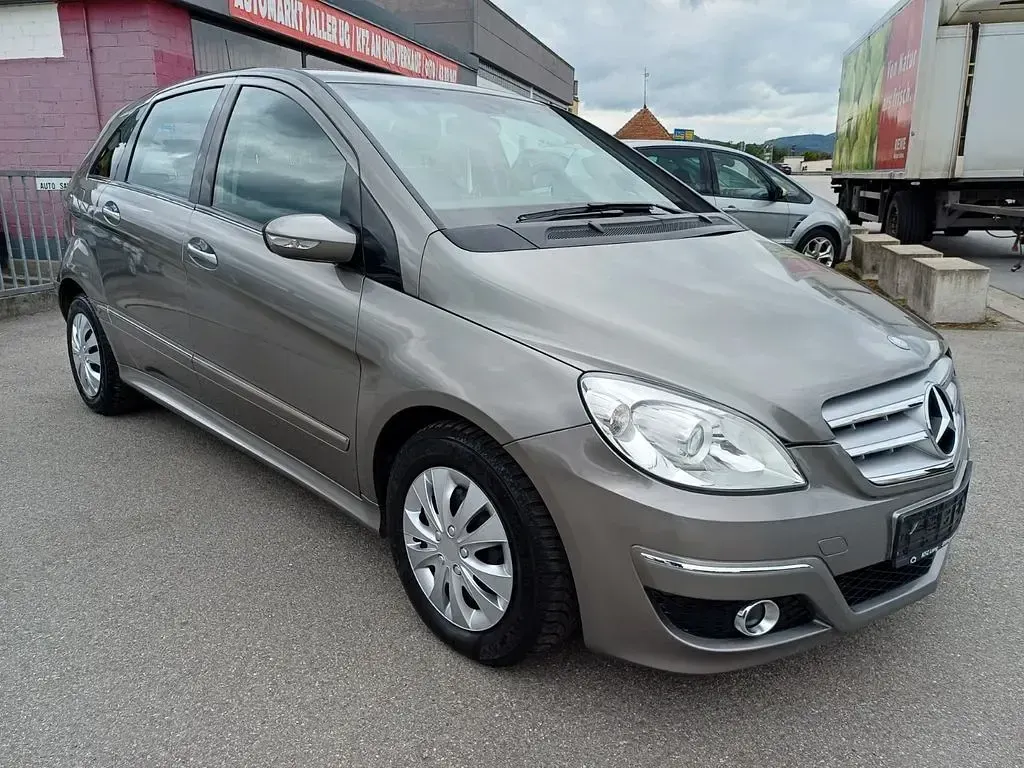 Gebraucht Mercedes B150 95 PS (69 kW) 2008 Grau Van / Kleinbus