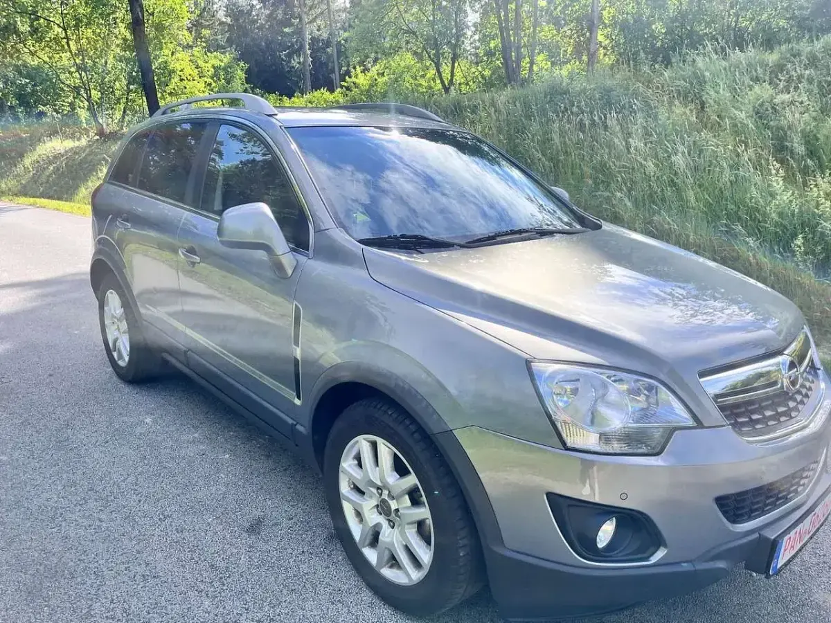 Gebraucht Opel Antara Design Edition 184 PS (135 kW) 2011 Muschelgrau/placid gray SUV