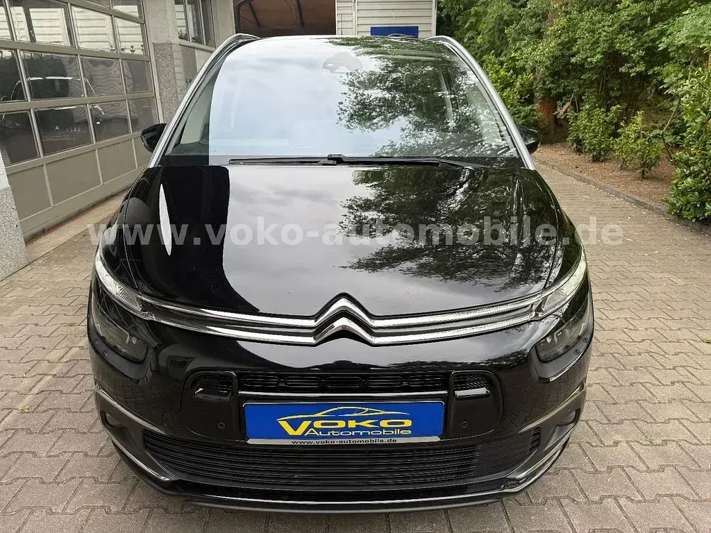 Gebraucht Citroën C4 SpaceTourer Shine 131 PS (96 kW) 2021 Schwarz Van / Kleinbus