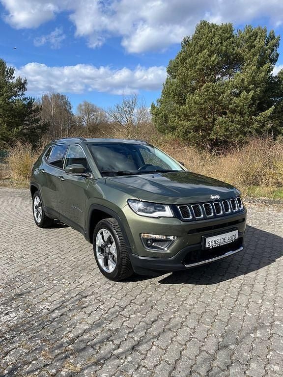 Gebraucht Jeep Compass Limited 170 PS (125 kW) 2018 Grün SUV