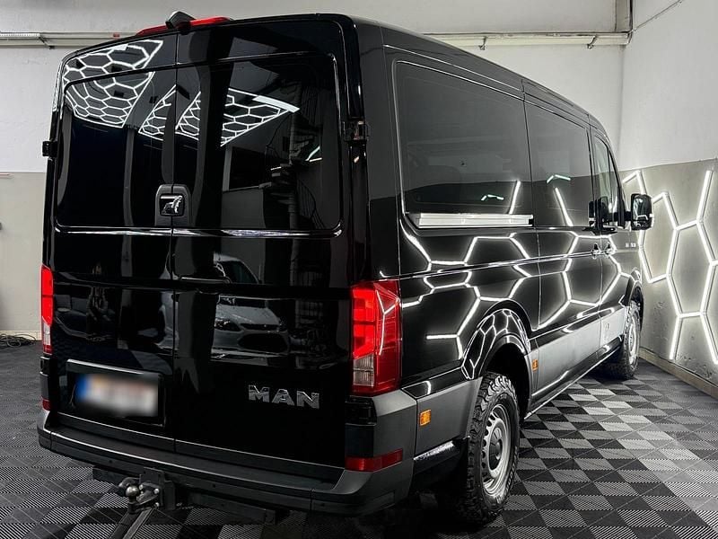 Second-hand MAN TGE 177 CP (130 kW) 2020 Negru Van