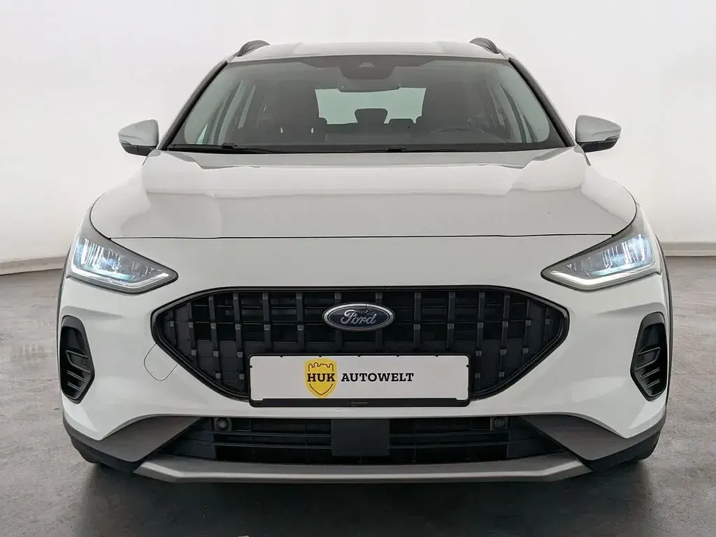 Gebraucht Ford Focus Active X 155 PS (114 kW) 2023 Weiß Kombi