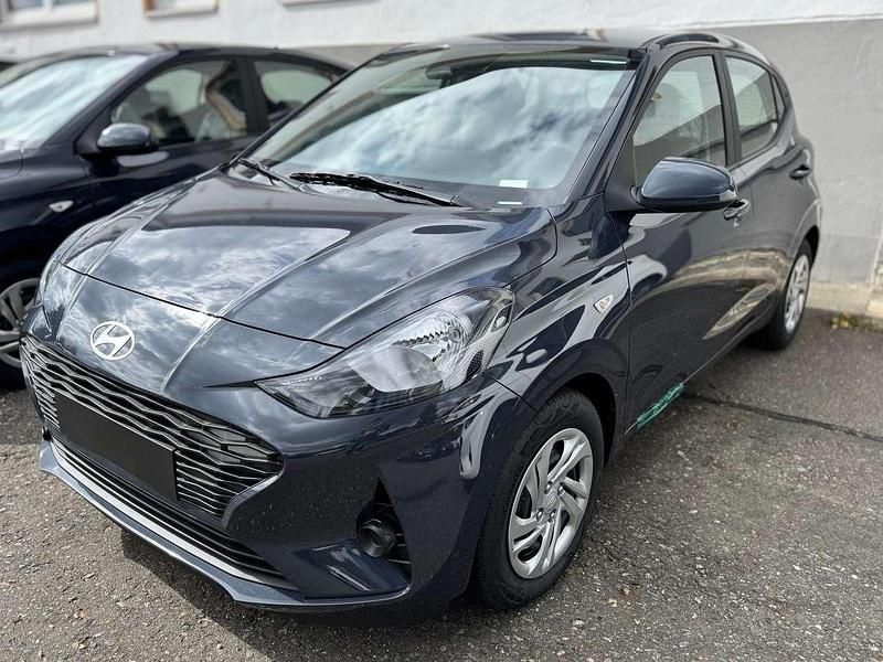 Aurora grey Neu 2025 Hyundai i10 Kleinwagen | 16.490 € (Fairer Preis) - Bild 1/4