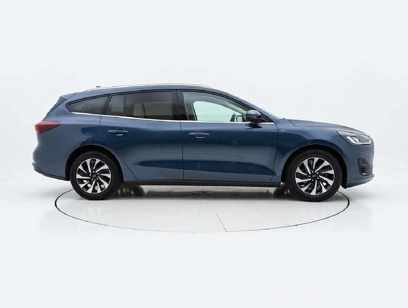 Gebraucht Ford Focus Titanium X 125 PS (91 kW) 2023 Chromablau metallic (metallic) Kombi