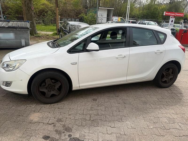 Gebraucht Opel Astra 2010 Weiß Limousine