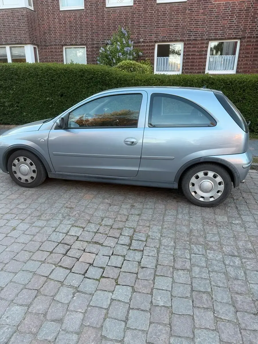 Gebraucht Opel Corsa 65 PS (47 kW) 2005 Silber Kleinwagen