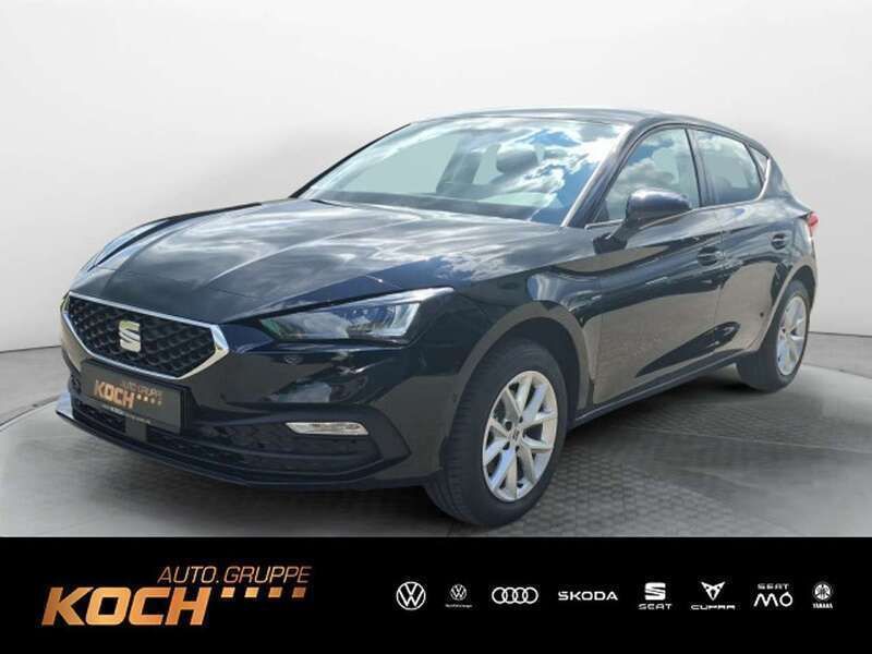Mitternachtsschwarz Neu 2025 Seat Leon Limousine | 33.493 € (Etwas zu teuer) - Bild 1/4