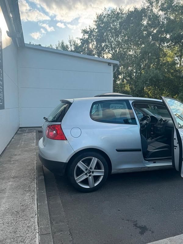 Gebraucht VW Golf 75 PS (55 kW) 2003 Silber Coupé