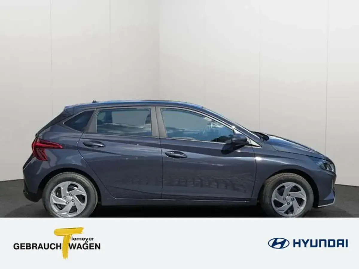Neu Hyundai i20 Select 90 PS (66 kW) 2026 Grau Kleinwagen