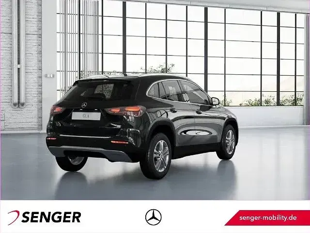 Gebraucht Mercedes GLA200 163 PS (119 kW) 2024 SUV