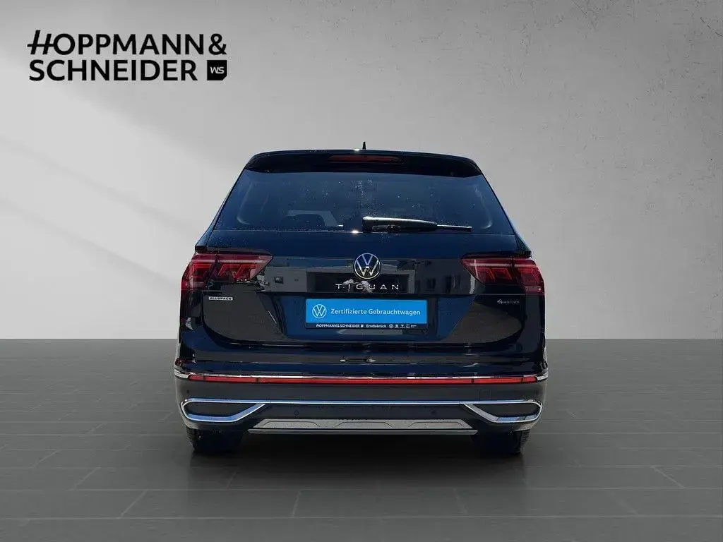 Gebraucht VW Tiguan Allspace Elegance 190 PS (139 kW) 2022 Deep black perleffekt SUV