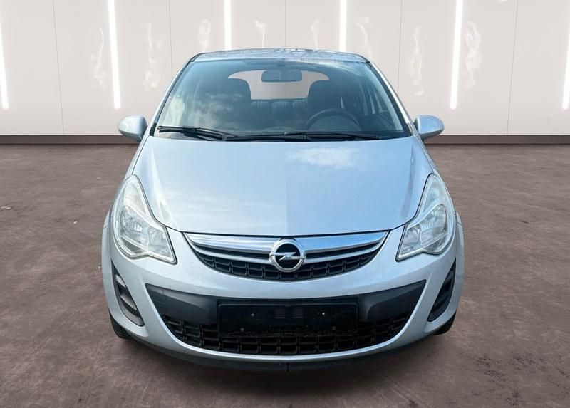 Gebraucht Opel Corsa Active 69 PS (50 kW) 2013 Silber Kleinwagen