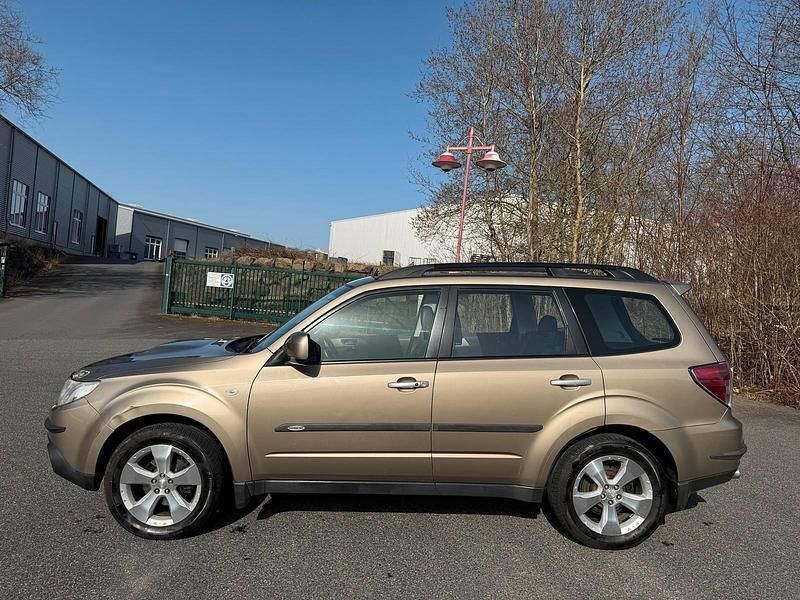 Gebraucht Subaru Forester Exclusive+ 147 PS (108 kW) 2009 Gelb SUV