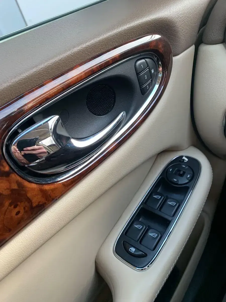 Używany Jaguar XJ6 Executive 207 KM (152 kW) 2006 Czarny Sedan/Limuzyna