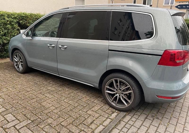 Gebraucht VW Sharan Highline 184 PS (135 kW) 2011 Blau Van / Kleinbus