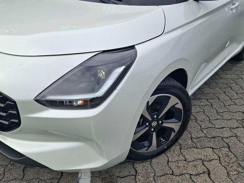 Neu Suzuki Swift Comfort+ 83 PS (61 kW) 2025 Gelb Kleinwagen