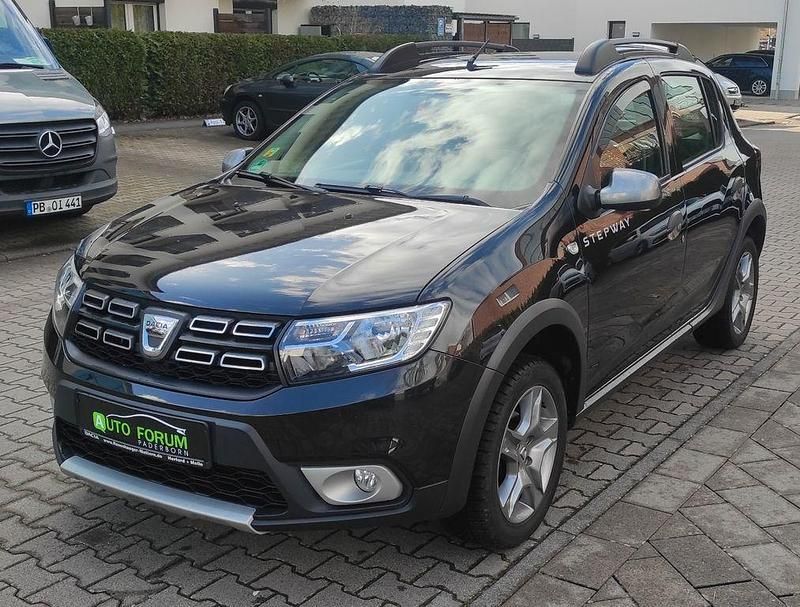 Gebraucht Dacia Sandero Prestige 90 PS (66 kW) 2017 Schwarz SUV