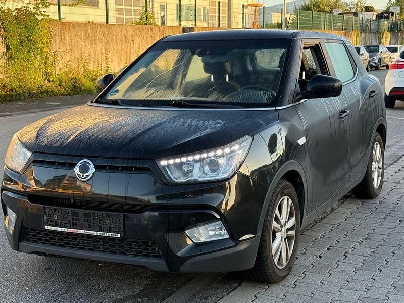 Gebraucht Ssangyong (KGM) Tivoli Quartz 116 PS (85 kW) 2017 Schwarz SUV