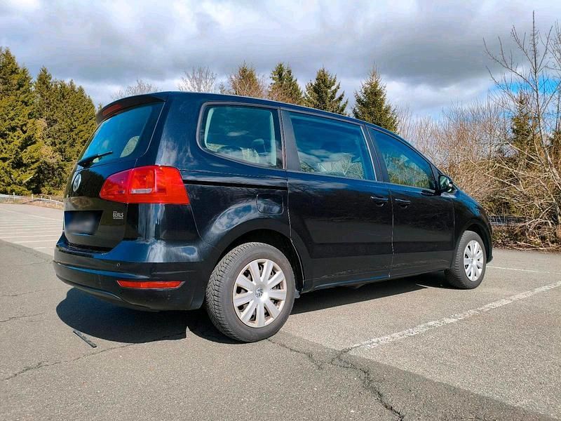 Gebraucht VW Sharan 140 PS (102 kW) 2012 Schwarz Van / Kleinbus