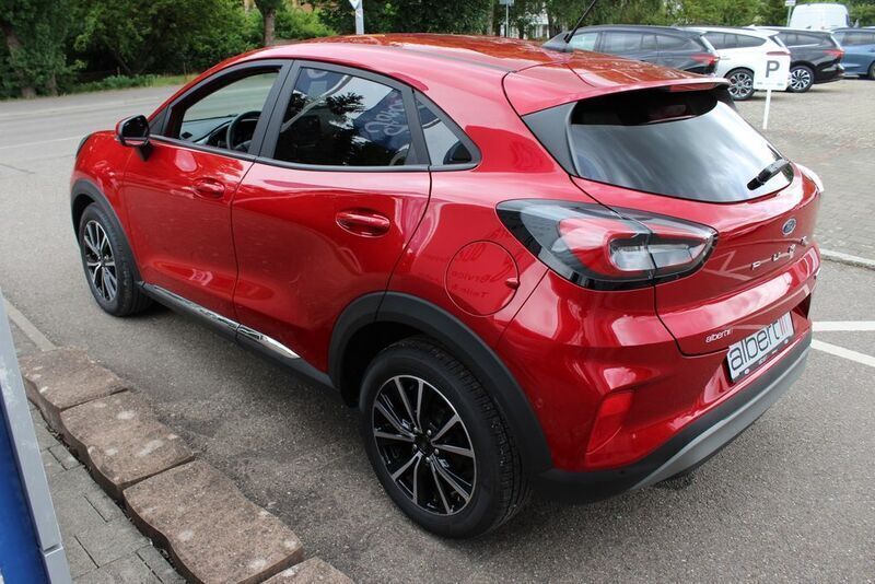 Gebraucht Ford Puma Titanium 125 PS (91 kW) 2024 Rot SUV